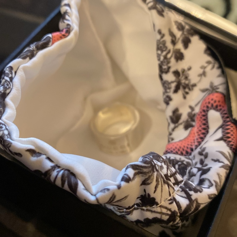Authentic Gucci ring - Picture 5 of 6
